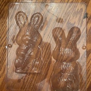 4 lbs plaster of Paris, 8 chocolate mold mostly in large sizes
